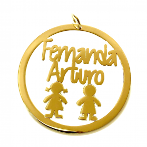 DIJE CON NOMBRE Y NIÑO ABAJO